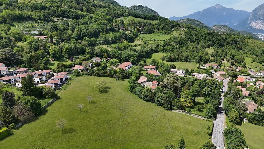Seyssins C&S Terrain Seyssins 38180 de pieces - 195.000 €